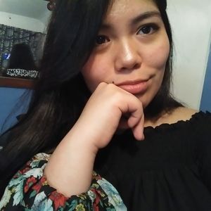 Meet your Posher, Leah